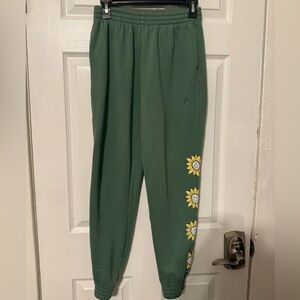 PINK Victoria's Secret Women’s Green Jogger Sweatpants with Sunflower Accents